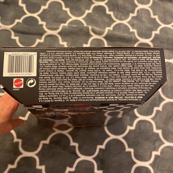 NRFB Nascar Barbie Official #94 - Bill Elliott box - McDonalds Sponsor clothing - Picture 9 of 9